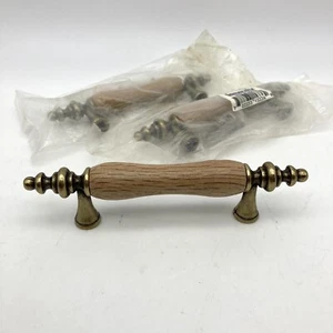 Laurey Royal Family Latón Pulido 3"" Barra Tirar Luz Roble Madera Centro - LOTE DE 3 - Imagen 1 de 8