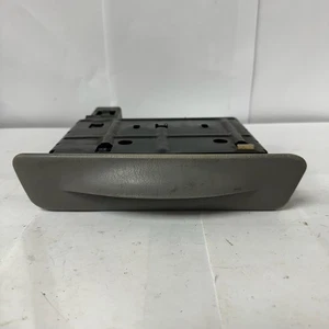 2001 Ford F250 Folding Dashboard Cupholders *WILL NEED EXTRA CLEANING* - Bild 1 von 7