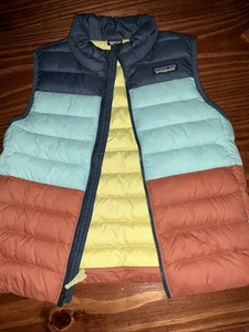 Patagonia Boys XS Puffer Vest - Picture 1 of 3