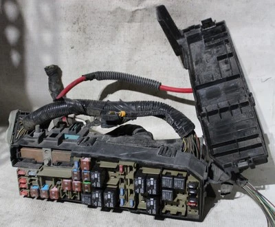 Ford Focus 2008 2009 2010 2011 Engine Fuse Box Relay Junction Block Module - Imagem 1 de 2