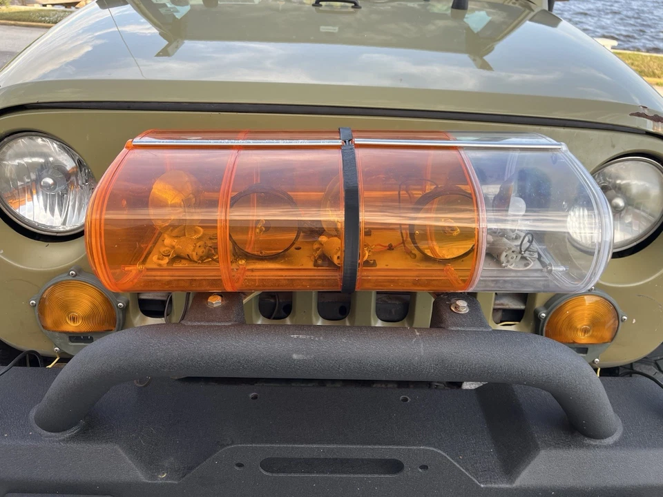 Federal Aerodyne Model 22 Amber And Clear Mini Light Bar - Image 1 of 3