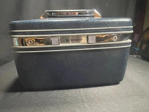 Vintage Blue SAMSONITE Profile II Carry On Makeup Beauty Case/Mirror Tray + Key - Picture 1 of 14
