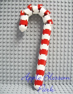 NEW Lego Christmas CANDY CANE KIT Red White Xmas Santa Stocking Stuffer Ornament - Picture 1 of 3