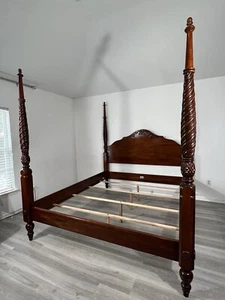 Ethan Allen Bed British Classics Queen Montego Cinnabar Finish Pineapple - Picture 1 of 10