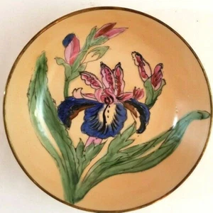 Vintage Brass Framed Ceramic Bowl Plate Wall Hanging Iris Flowers 9" Round - Picture 1 of 11