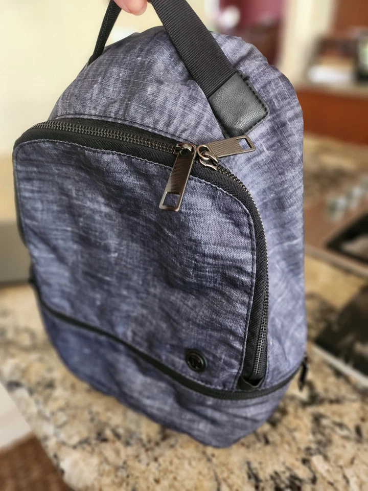lululemon city adventurer backpack Cruiser Day Pack Small - Image 1 of 4