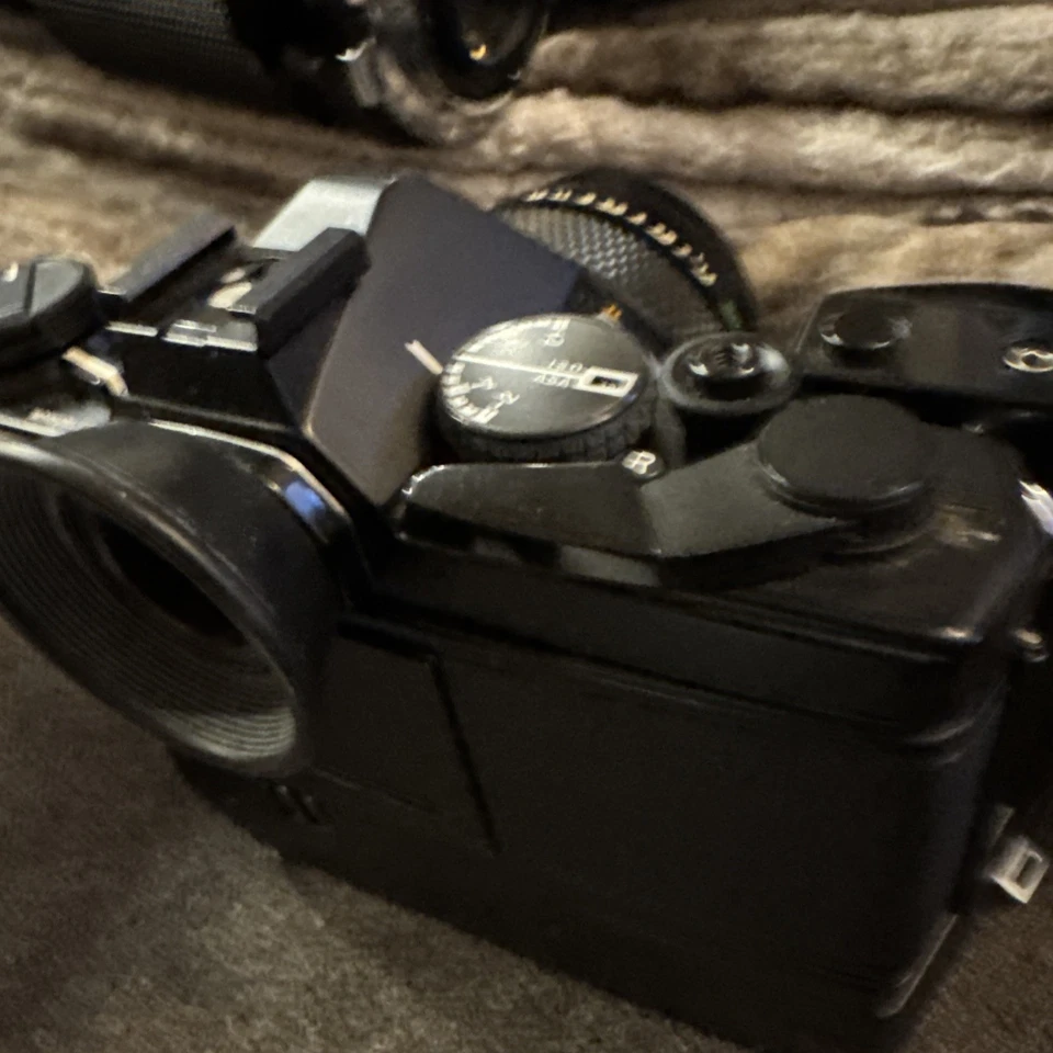 Paquete Olympus 35 mm OM/2S con lentes adicionales, bolsas para accesorios Foto 1 de 4