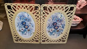 De Colección Par De Marco Estilo Mimbre Blanco Plástico Syroco 19x29 Años 70 con Estampado Floral - Imagen 1 de 5