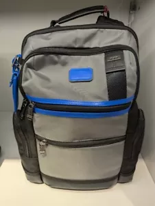 TUMI Fremont Parrish Zaino 16,0" - Grigio con Bordo Blu Ghiacciaio e Nero - Foto 1 di 6