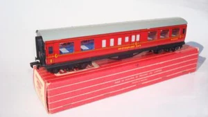 HORNBY DUBLO 2RAIL 4049 B.R.RED RESTAURANTWAGEN W4966W NEUWERTIG VERPACKT - Bild 1 von 14