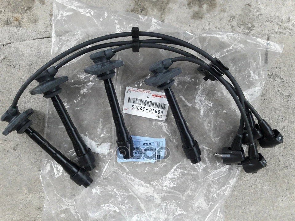 90919-22395 Toyota Cord set, coil & spark, w/resistive 9091922395, New Genuine O - Image 1 of 1