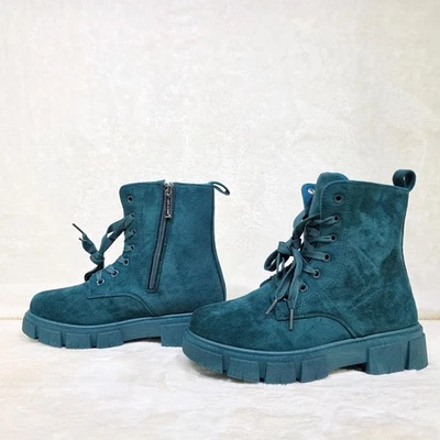Acogedoras botas al tobillo de combate de gamuza sintética verde azulado suela de color a juego nuevas para mujer Foto 1 de 4