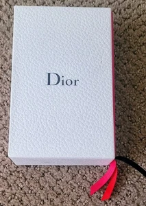 AUTÉNTICO ESTUCHE CAJA CINTA MARCADOR 3 CUADERNOS/CUADERNOS CHRISTIAN DIOR NUEVO SIN ETIQUETAS - Imagen 1 de 8