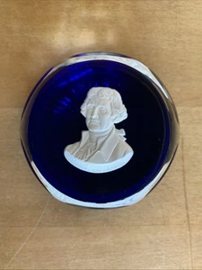 Vintage 1974 Blue Crystal Paperweight Thomas Jefferson Franklin Mint France - Picture 1 of 4