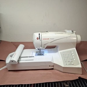 SINGER FUTURA CE-150 EMBROIDERY SEWING MACHINE Works No Pedal - Picture 1 of 13