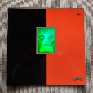 orig. 1992 SAN FRANCISCO GIANTS **Baseball Yearbook** with WILL CLARK HOLOGRAM - Picture 1 of 3