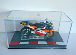 Moto Aprilia RSW250 Sebastian Porto 2004 Escala 1/24 - Bild 1 von 1