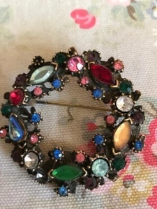 Vintage Round Brooch Set with Multi-Colour Rhinestones - Bild 1 von 3