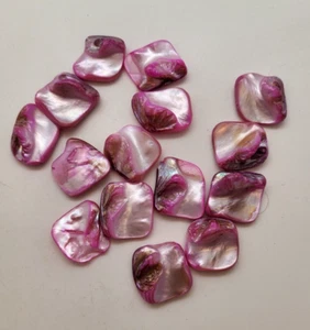 19pc Mother of Pearl MOP Nugget Beads; Light Pink 15-20mm Diagonally Drilled - Picture 1 of 2