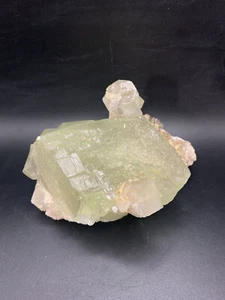 Grüncalcit mit Fluorit - Bild 1 von 5