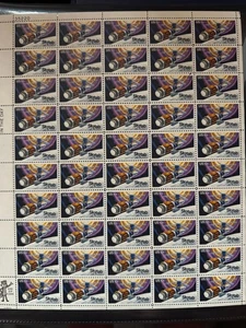 Scott #1529 Skylab Sheet of 50 10¢ Stamps (1974) - Picture 1 of 2