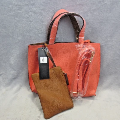 Bolso de Mano y Muñequera STREET LEVEL Reversible Marrón Coñac y Coral Combo Cuero Vegano Foto 1 de 4