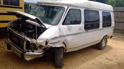 Eje trasero compatible con furgoneta Chevrolet 10 88-95 827939 Foto 1 de 4