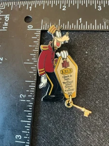 Goofy Countdown 2 Terror Room 1313 Key Bellhop Pin 2004 3D Dangle 28856 LE 2000 - Picture 1 of 6