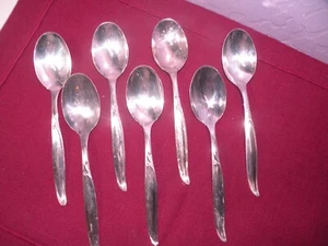 Set Of 7 Teaspoons Sweep Wm Rogers International Silverplate 6 In. GG3 - Picture 1 of 7