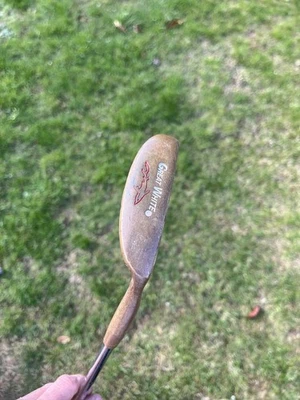 TIGER SHARK GREAT  WHITE B-3400 PUTTER R/H - Image 1 of 4