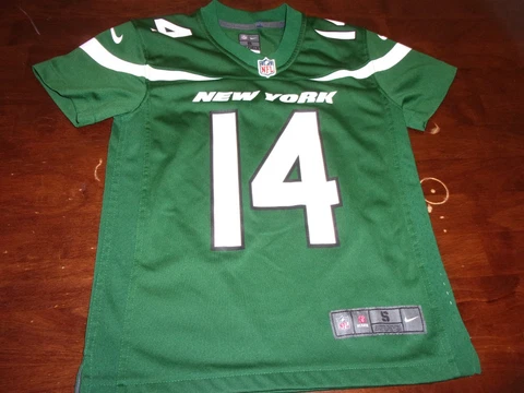 Sam Darnold used  youth small NIke NY Jets NFL kids jersey Cover