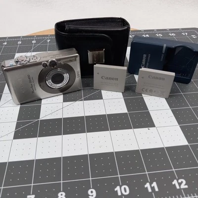 佳能 PowerShot SD400 数码 ELPH 500 万像素 相机 银色 已测试 带电池充电器 — 第 1/4 张图片