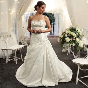 Benjamin Roberts Embellished Wedding Gown UK 10 NWT Ivory A-Line RMF17-LJ - Picture 1 of 11