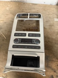 2007-2010 Lincoln MKX Radio Climate Control w/ Trim OEM 08 09 - Picture 1 of 7