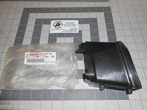 CONDUCTO DE ADMISIÓN DERECHO YAMAHA R6 2C0-2838T NUEVO DE LOTE ANTIGUO 1 PIEZA DE FABRICANTE DE EQUIPOS ORIGINALES ENVÍO GRATUITO - Imagen 1 de 1