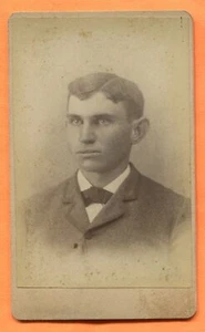 CDV Kalamazoo, MI, Portrait eines jungen Mannes, von Palmiter & Warrant, um 1880  - Bild 1 von 3