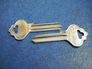 ILCO IM35 Key Blank Ilco Lock & Garage Door KAR 6158 - Picture 1 of 4