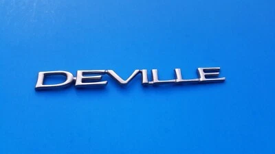 2000-2005 CADILLAC DEVILLE ЗАДНЯЯ КРЫШКА БАГАЖНИКА ЭМБЛЕМА ЗНАЧОК ЛОГОТИП СИМВОЛ Б/У OEM A18 - Изображение 1 из 3