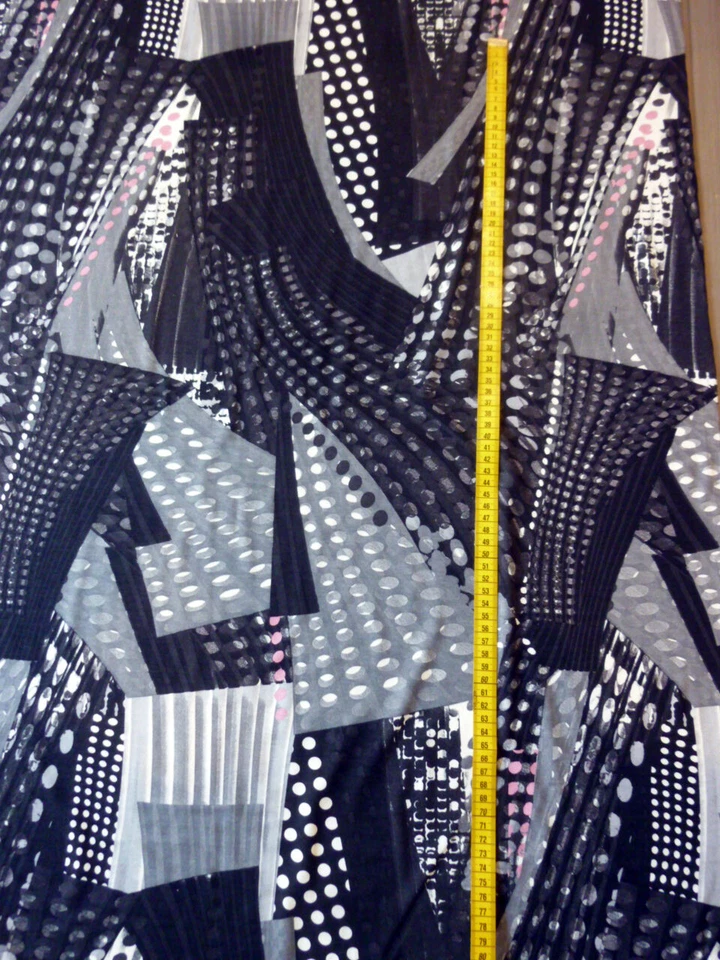 Jersey-Stoff schwarz-rosa Punkte - Bild 1 von 1