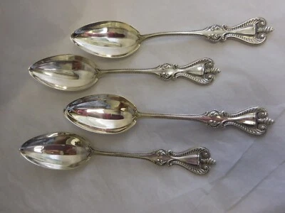 JUEGO DE 4 CUCHARADITAS DE PLATA ESTERLINA ANTIGUA COLONIAL 1895 TOALLA 5 5/8" SIN MONOGRAMA BONITO Foto 1 de 4