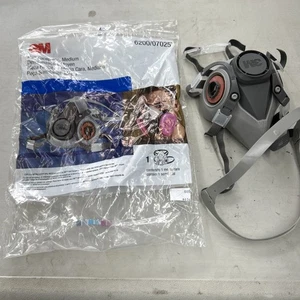 3M 6200 Half Facepiece Reusable Respirator Respiratory Protection Size Medium - Picture 1 of 2