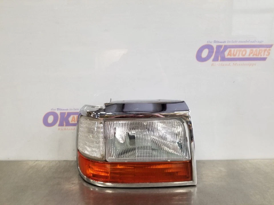 95 1995 FORD F150 XLT LÂMPADA DE FAROL DE REPOSIÇÃO ACABAMENTO CROMADO PASSAGEIRO DIREITO - Imagem 1 de 4