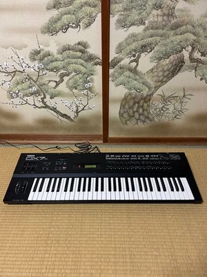 Yamaha DX7S Synthesizer Keyboard 61-Key FM Digital Synth Tested Japan Vintage - Image 1 of 4