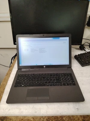 HP Laptop 255 G7 15.6" AMD Ryzen 3 3200U 8GB DDR4 256GB NVMe SSD - Image 1 of 4