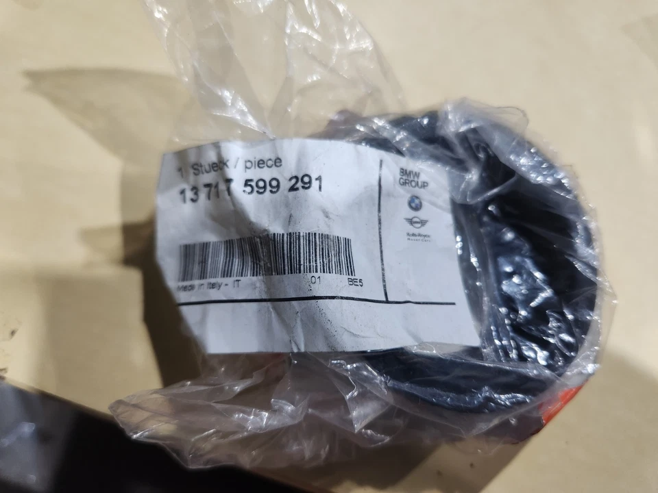 Sello de conducto de aire original OEM inferior para BMW 13717599291 Foto 1 de 1