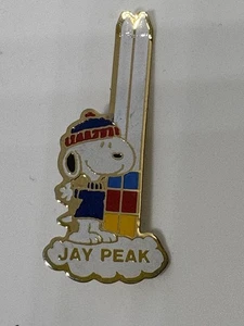VTG 1958 Snoopy Collectible Pin Jay Peak Skiing Peanuts Resort - Bild 1 von 5