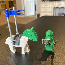 Lego Rascus Knight Kingdom 8781 8799 8780 Green Minifig w/Horse Sword Shield