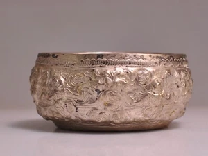 Antiguo cuenco birmano tailandés plata 800-900 bailarines y repousse floral - 60 gr. - Imagen 1 de 8