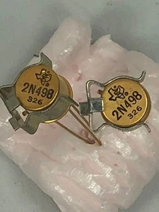 2x NUEVO DE LOTE ANTIGUO TI 2N498 Transistores DE COLECCIÓN CABLES DE ORO Nuevos Stock Antiguo - Imagen 1 de 3