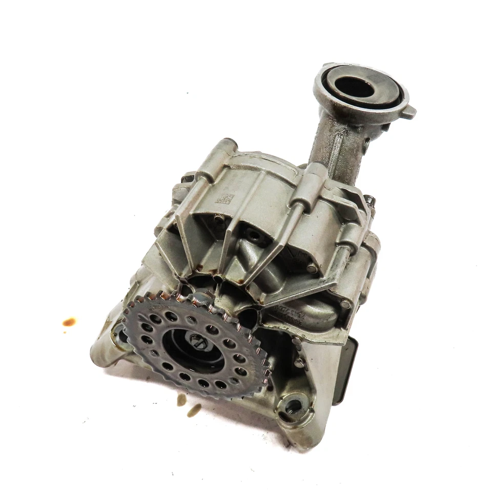 2013 BMW 750LI (F01) 4.4L (N63T) ENGINE OIL PUMP w/ PICKUP TUBE - Image 1 of 4